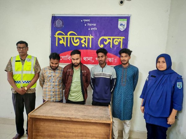 গাইবান্ধার গোবিন্দগঞ্জে মোবাইল ব্যাংকিং হ্যাকার চক্রের ৪ সদস্য গ্রেফতার।  ​