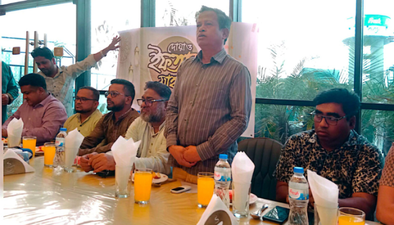 পবিত্র মাহে রমজান উপলক্ষে সোনারগাঁ সিটি প্রেস ক্লাবের উদ্যোগে ইফতার ও দোয়া মাহফিল অনুষ্ঠিত