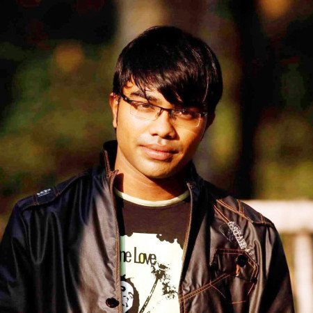 গ্রামবাংলার গল্প থেকে বিশ্বমঞ্চে: রোহেত আলী রাজীবের লেন্সে জীবন, আবেগ ও সৃজনশীলতার অনন্য প্রকাশ