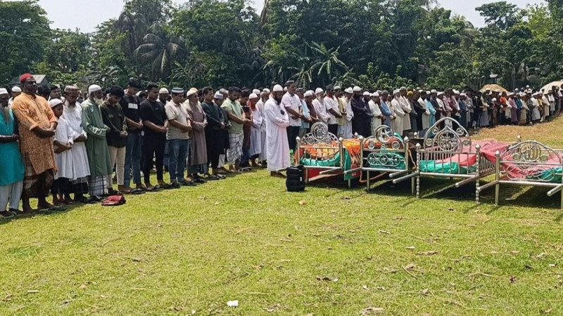 নিথর পাঁচটি দেহ, একটি গ্রাম ও বুকফাটা হাহাকার: ঘাতক স্বামী কি তবে অধরাই?