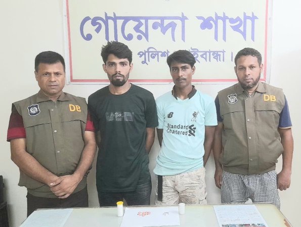 গাইবান্ধায় ডিবির মাদক বিরোধী অভিযানে দুই মাদক ব্যবসায়ী গ্রেফতার