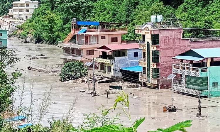 নেপালে ভয়াবহ আকস্মিক বন্যা, প্রাণহানি ১৬২; নিখোঁজ শত শত পর্যটক