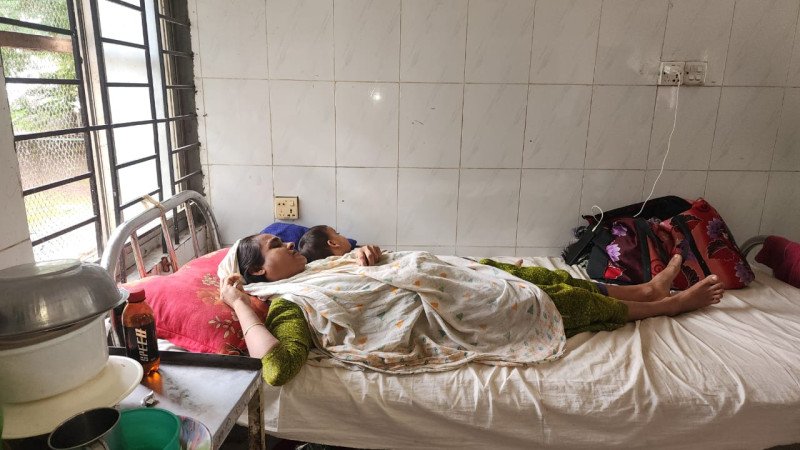 সুন্দরগঞ্জে অনৈতিক প্রস্তাবে রাজি না হওয়ায় মা-মেয়ের ওপর হামলার ঘটনায় থানায় অভিযোগ