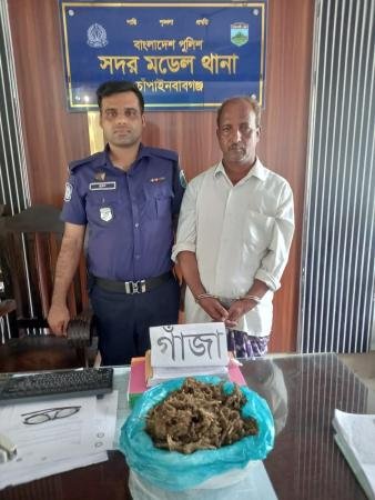চাঁপাইনবাবগঞ্জে ১.২ কেজি গাঁজাসহ গ্রেপ্তার ১